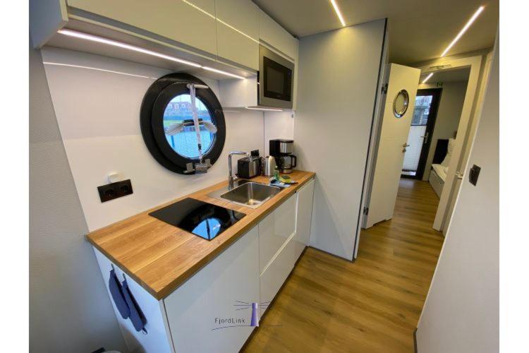 Hausboot Fjord Vela Mit Biosauna In Barth Ngoại thất bức ảnh